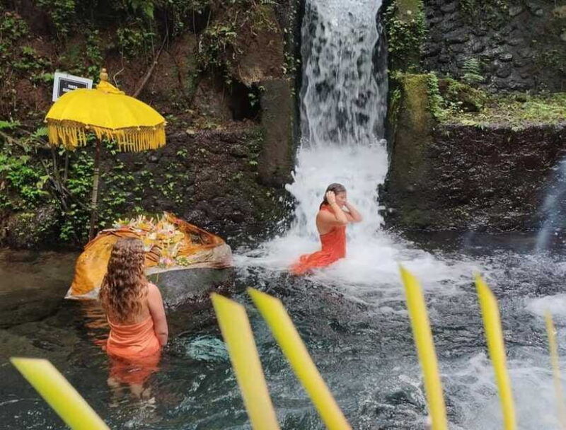 ubud-mangening-water-temple-tour-with-spiritual-cleansing