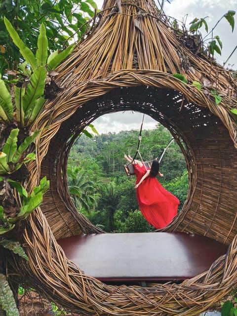 ubud-monkey-forest-rice-terrace-and-jungle-swing-tour