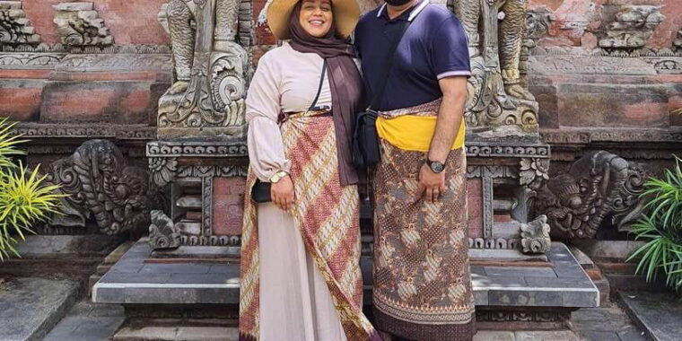 ubud-monkey-forest-rice-terrace-swing-temple-waterfall