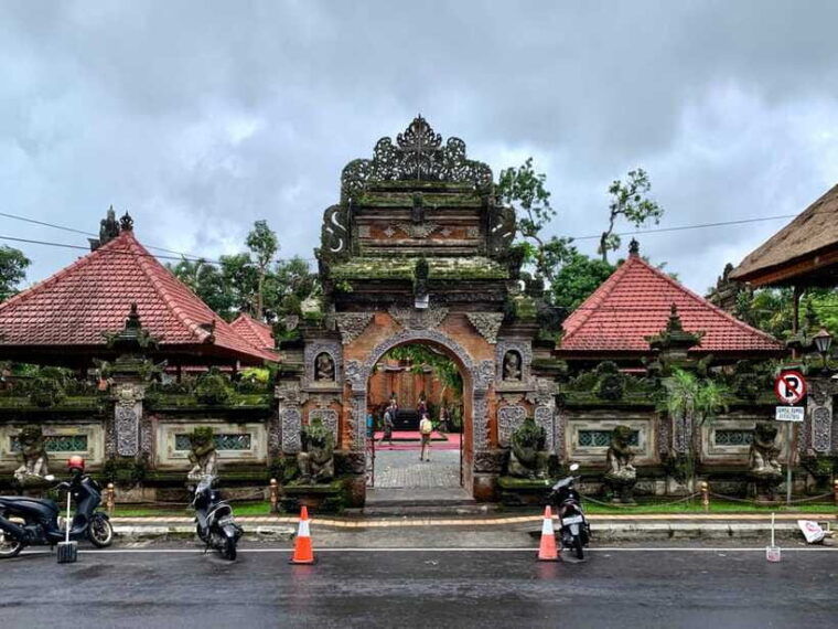 ubud-monkey-forest-rice-terraces-and-swing-day-tour