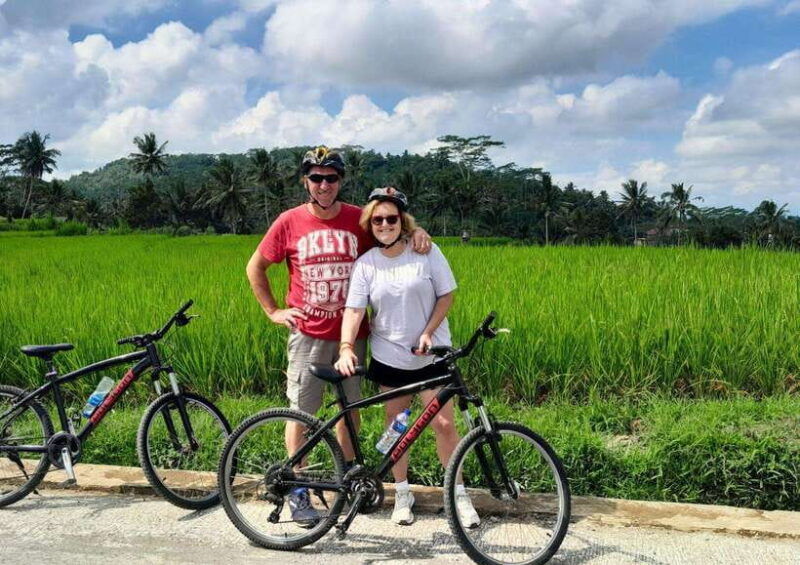ubud-old-spiritual-village-countryside-life-cycling-tour