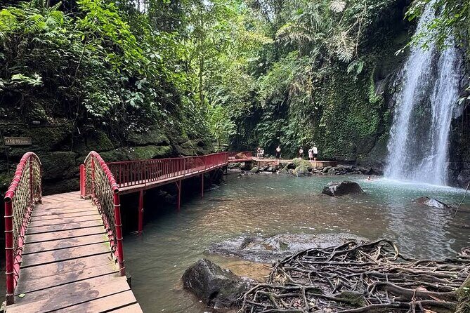 Ubud Private Guided Tour to Mengening Temple and Hidden waterfall - FAQ