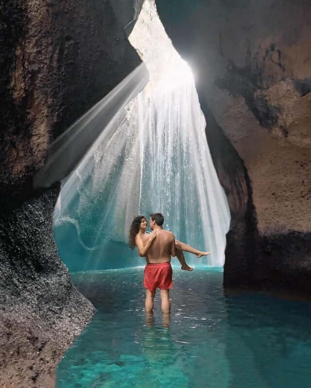 Ubud: Private Scenic Waterfalls and Rice Terraces Tour - Key Points