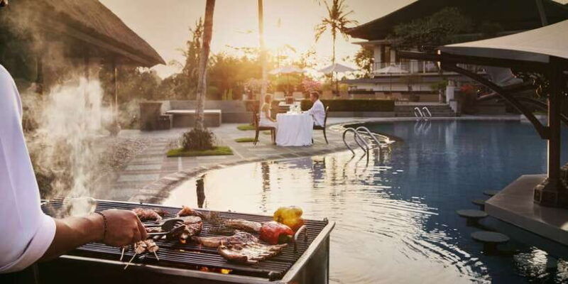ubud-romantic-barbecue-dinner-by-the-pool