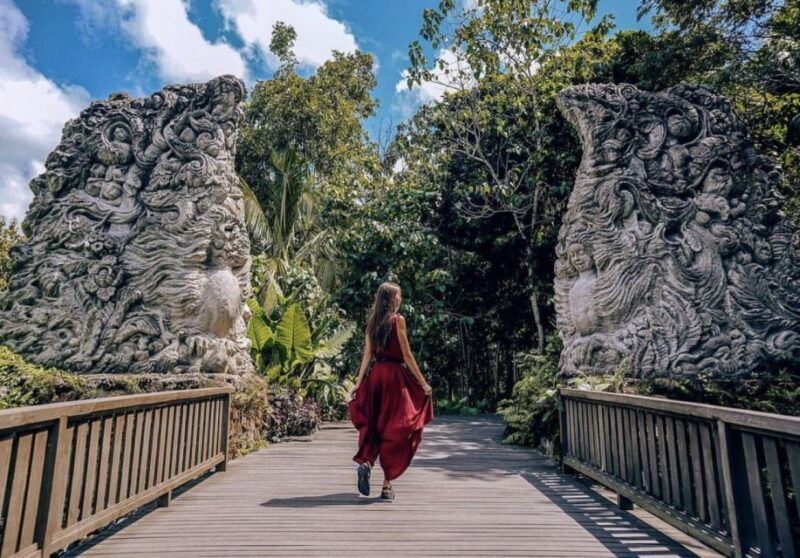 ubud-sacred-monkey-forest-sanctuary-ticket-and-guided-tour