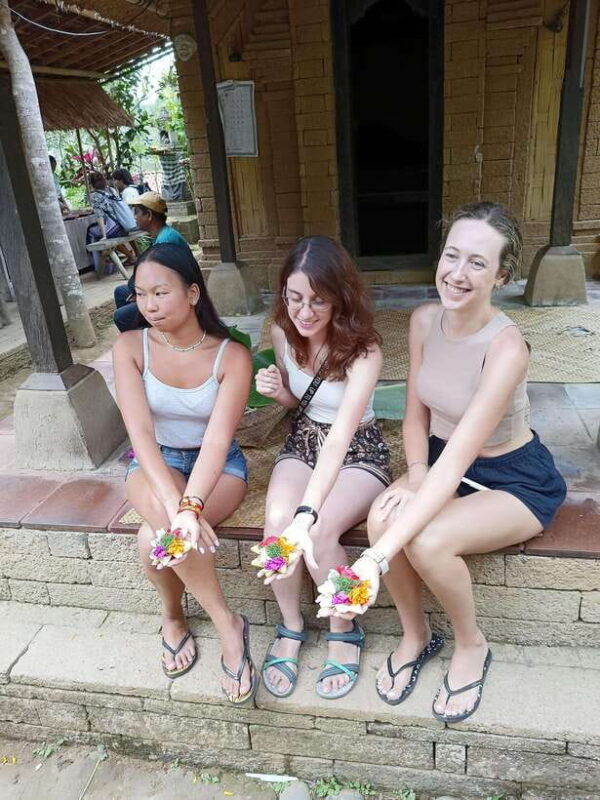 ubud-sharing-tour-to-rice-terrace-tirta-empul-waterfalls