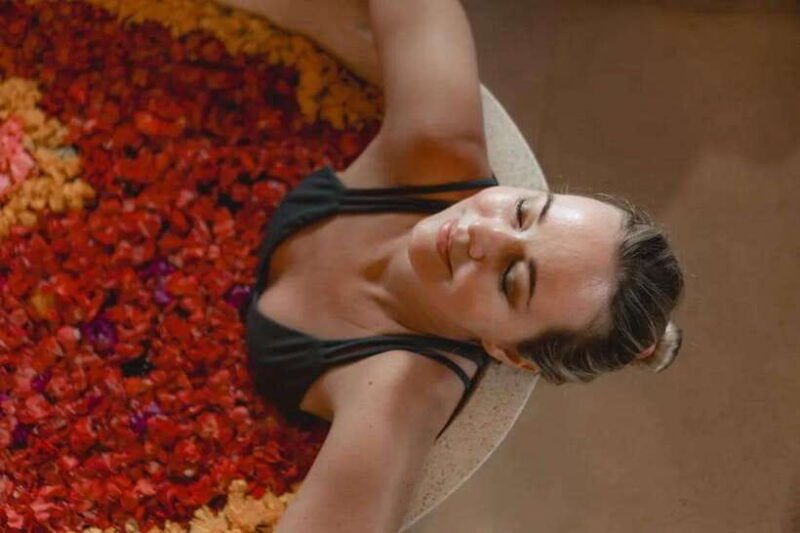 ubud-spa-flower-bath-experience-at-svaha-spa-dedary