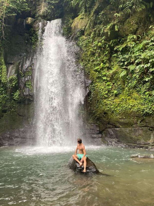 ubud-swing-zipline-waterfall-and-art-village