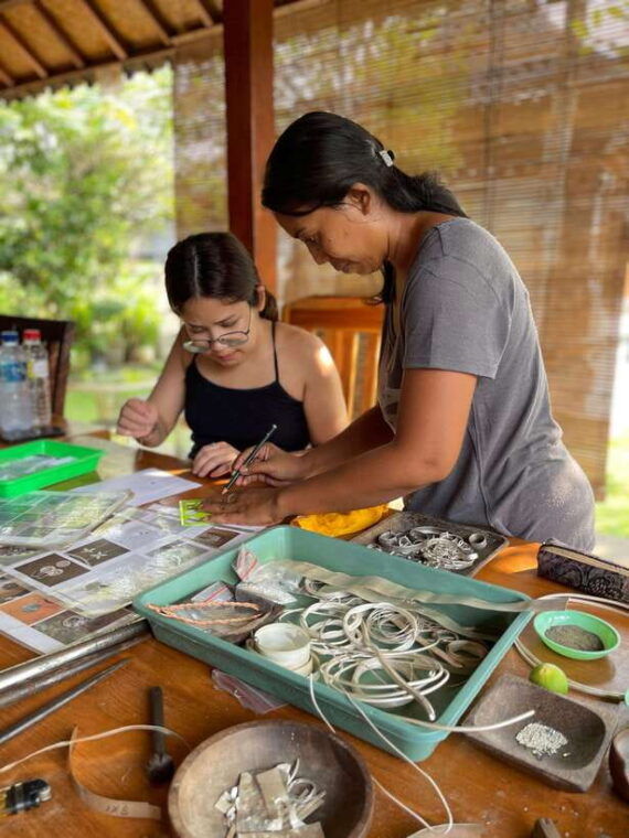 ubud-swing-zipline-waterfall-and-art-village