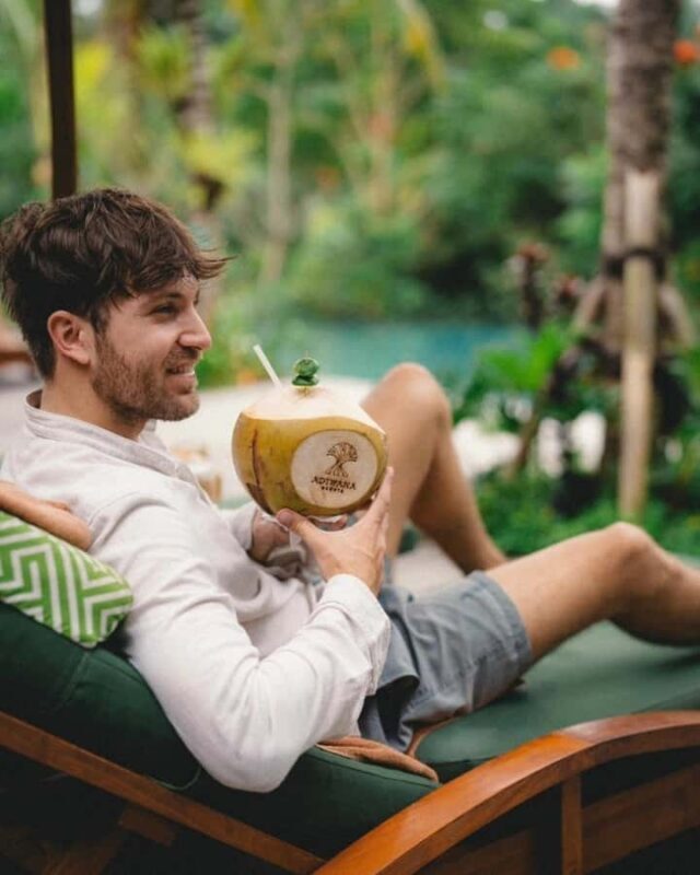 Ubud: Tropical Oasis Pool Bar Access & Dining E-Voucher - The Experience – What You Can Expect