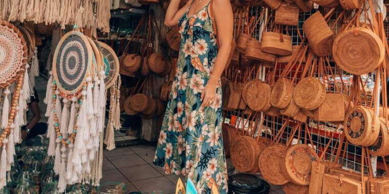 ubud-twilight-rice-terraces-art-cultural-feast