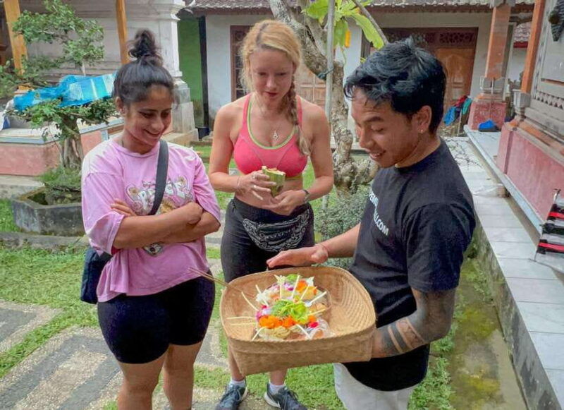 ubud-village-firefly-night-tour-with-dinner