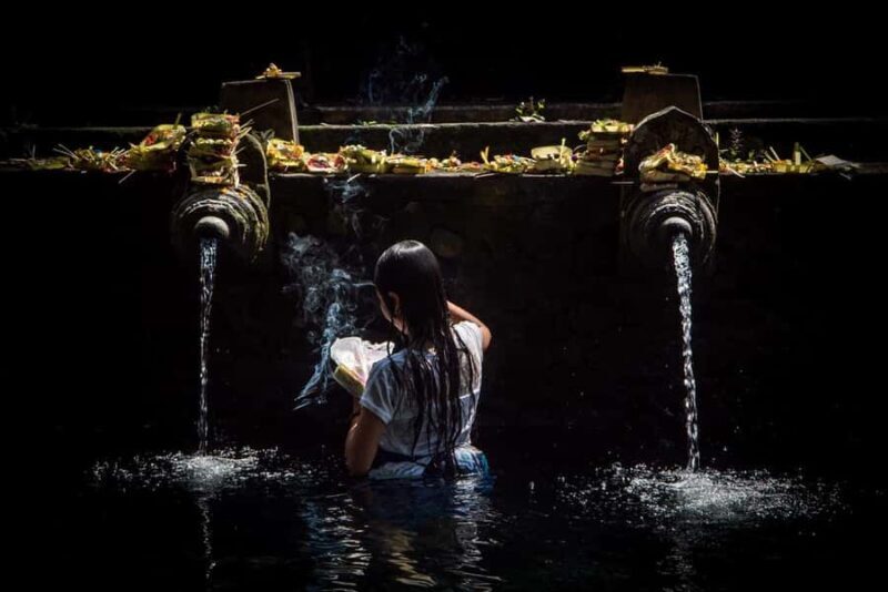 Ubud: Waterfalls, Water Temple & Monkey Forest Shared Tour - Coffee and Culture: A Tasty Highlight