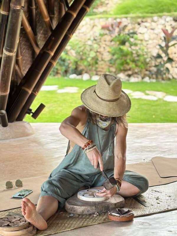 ubud-wood-carving-experience