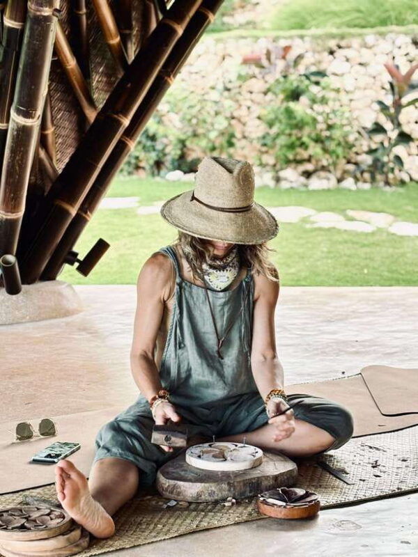 ubud-wood-carving-experience