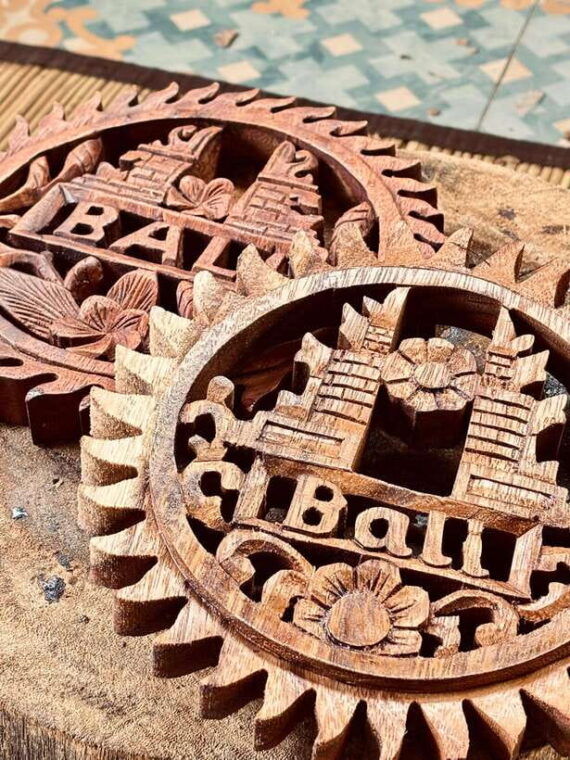 ubud-wood-carving-experience
