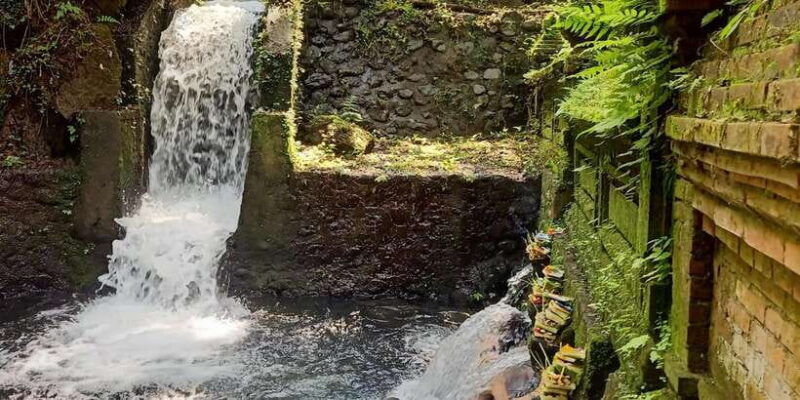 ubud-yoga-class-spiritual-open-chakra-and-temple-healing