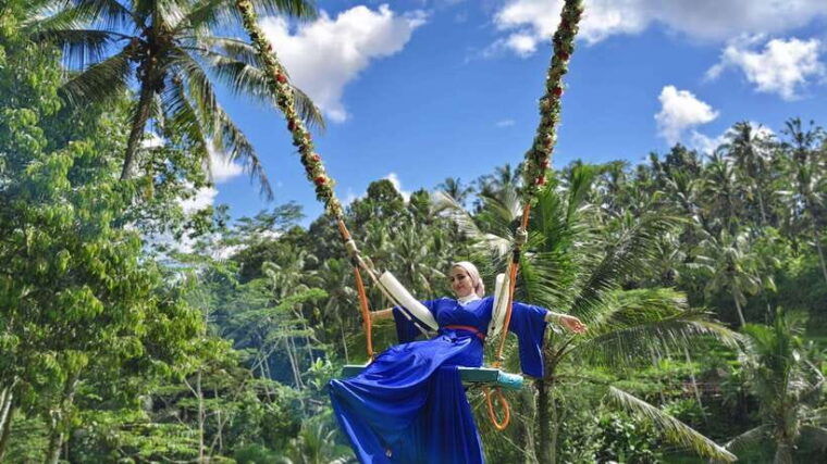 ubud-zipline-swing-skybike-in-bali-rice-terrace-private-tour