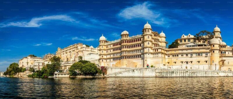 Udaipur: 2-Day Private Tour with Guide & Boat Ride - Discovering Udaipur’s Royal Heritage
