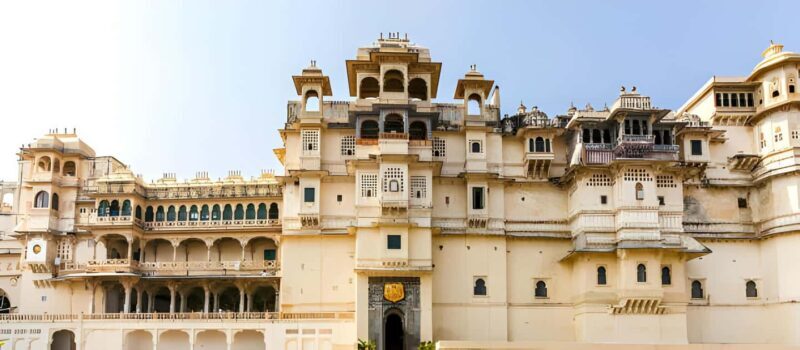 Udaipur Full Day City tour with Boat Ride and Lunch - Dudh Talai and Scenic Views