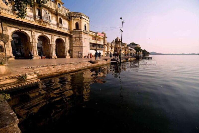 Udaipur Local Sightseeing Tour by Tuk-tuk (Rikshaw) - Exploring the Itinerary in Detail
