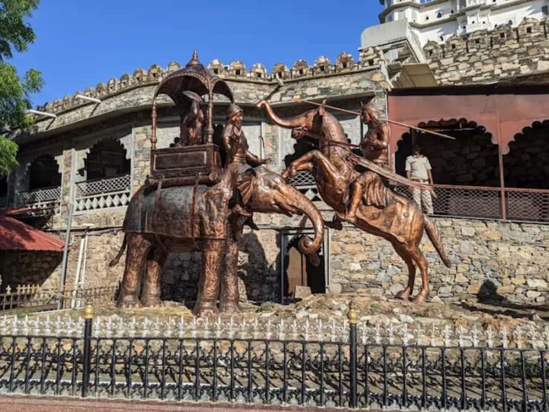 Udaipur: Maharana Pratap Museum Guided Tour - Key Points