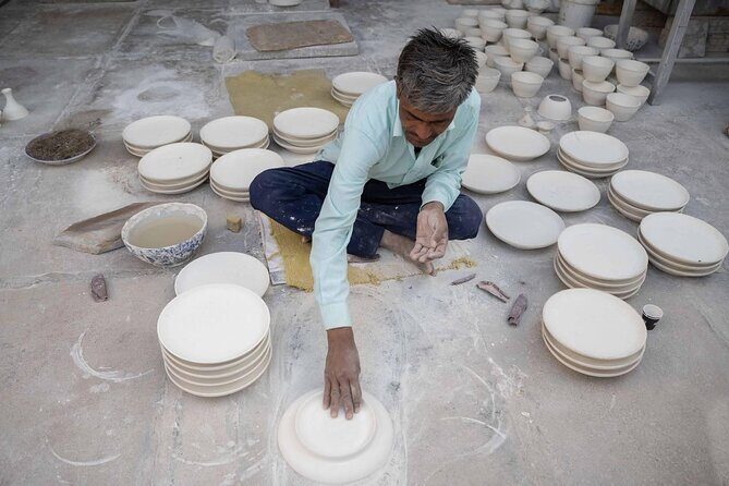 Udaipur: Shopping Tour with Local Bazaars and Artisan Workshops - Authenticity and Expert Guidance