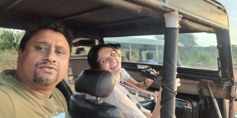 udawalawa-safari-w-tush-with-pickup-drop-off-both-at-ella