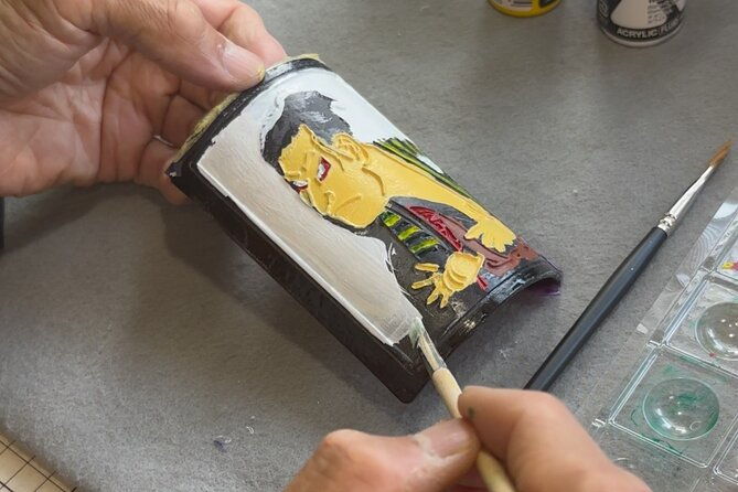 ukiyoe-art-on-glass-labels-for-japanese-sake