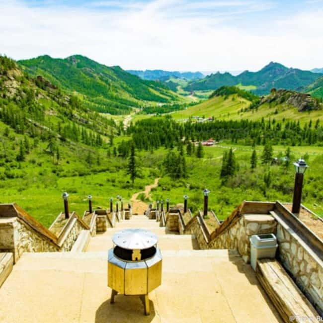 Ulaanbaatar: Chinggis Khaan Statue and Turtle Rock Day Tour - Authentic Experiences and Personal Touches