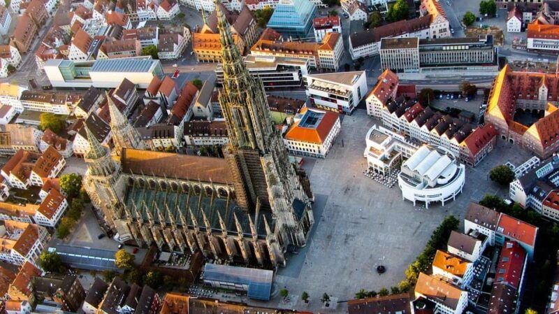 ulms-history-records-and-relativity-private-walking-tour