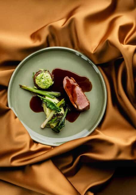 Ulriken, Bergen: Enjoy a 3-course lunch with panoramic views - Key Points
