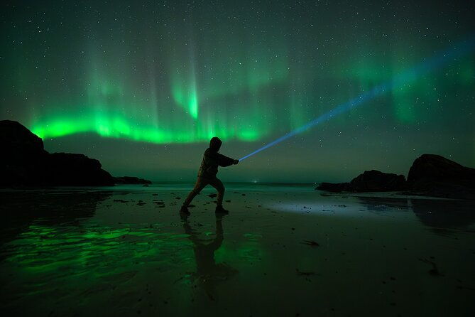 ultimate-aurora-hunt-northern-lights-van-tour-with-hot-drinks