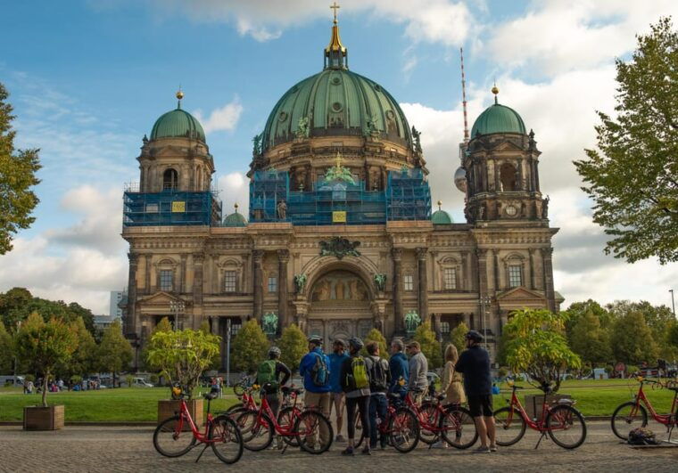 ultimate-e-bike-tour-of-berlin-with-beer-garden-stop-2