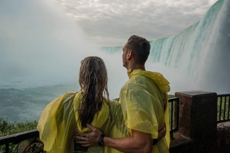 ultimate-niagara-falls-tour-with-skip-the-line-boat-cruise