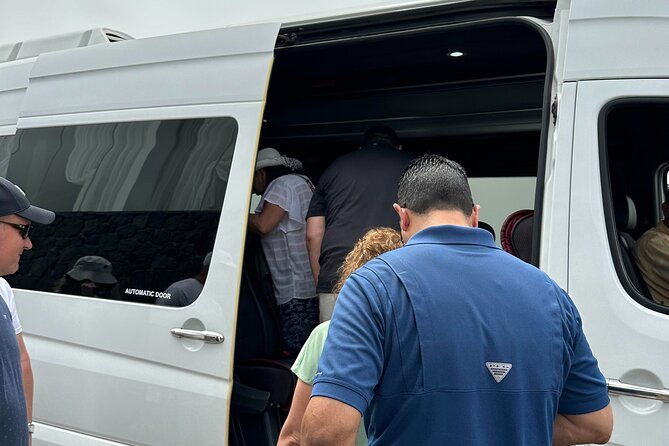 ultimate-private-escape-trip-in-santorini