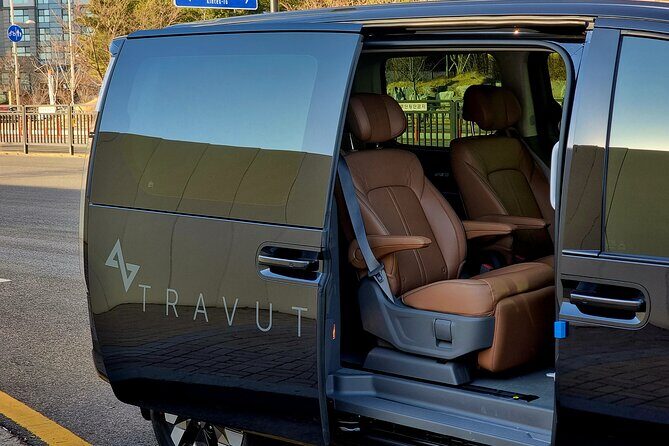 Ultimate Private Seoul Experience with Chauffeur-driven Car - An In-Depth Look at the Ultimate Private Seoul Experience