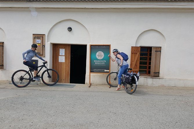 ultimate-private-wine-tasting-experience-from-prague-to-moravia-3-days