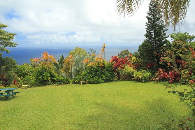 ultimate-self-driving-audio-tour-of-road-to-hana-maui