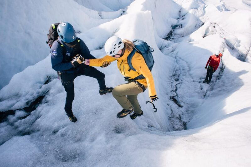 ultimate-skaftafell-glacier-hike-ice-climbing-adventure