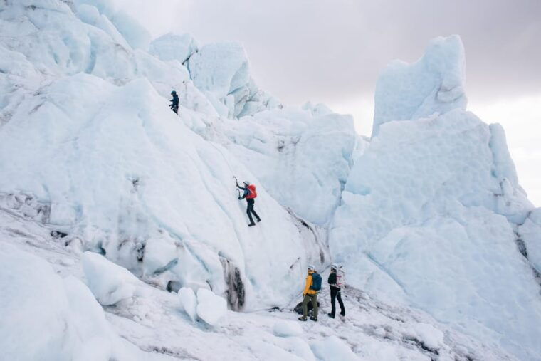 ultimate-skaftafell-glacier-hike-ice-climbing-adventure