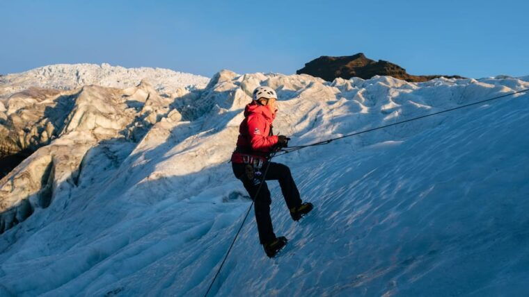 ultimate-skaftafell-glacier-hike-ice-climbing-adventure