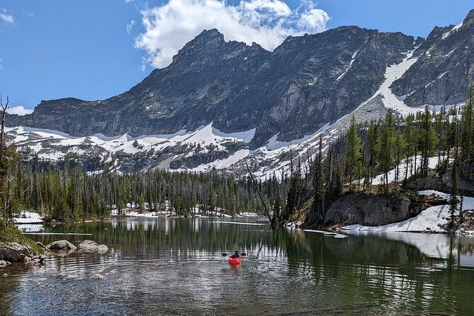 ultralight-packraft-rental-for-alpine-lake-floating