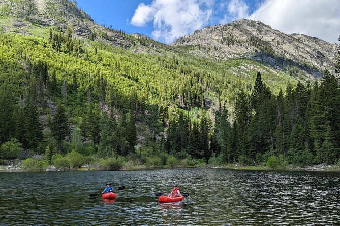 ultralight-packraft-rental-for-alpine-lake-floating