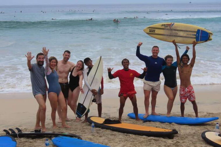 uluwatu-beginner-intermediate-surf-lesson-with-equipment
