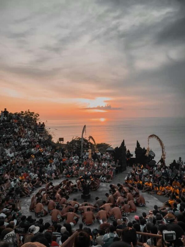 ULUWATU LUXE TOUR: Beaches, Cliffs, Temple, Fire Dance & BBQ - Indulging in Authentic Balinese Cuisine