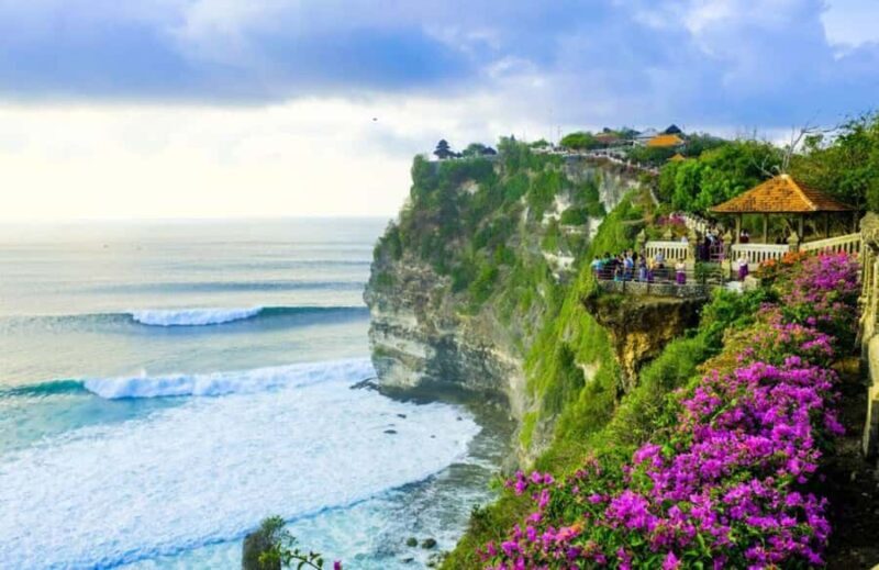 Uluwatu: Padang, Suluban & Uluwatu Temple Coastal Experience - Starting at Padang-Padang Beach