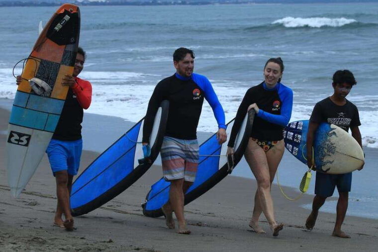 uluwatu-surfing-lesson-for-all-levels