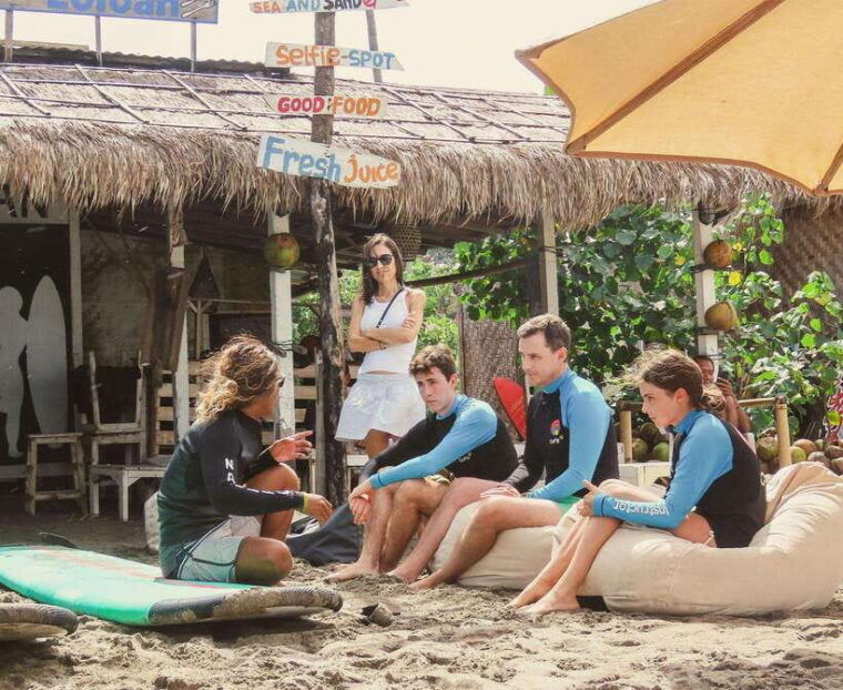 uluwatu-surfing-lesson-for-all-levels