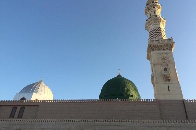 Umrah Guide - Reviews as a Window into Quality